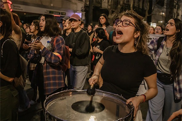 imgi_5_uruguay-el-estado-ya-no-mata-estudiantes-3
