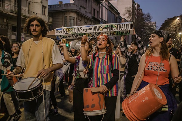 imgi_6_uruguay-el-estado-ya-no-mata-estudiantes-4